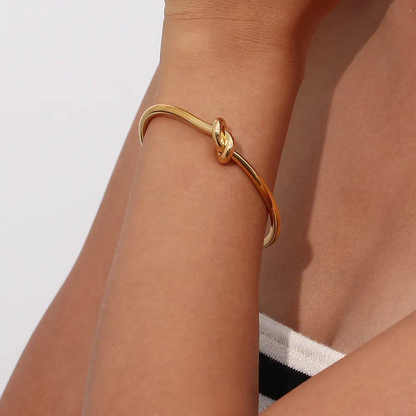 Sleek Knot Bracelet