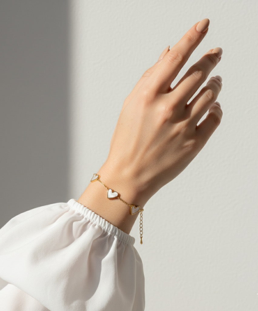 White Heart Shell Bracelet