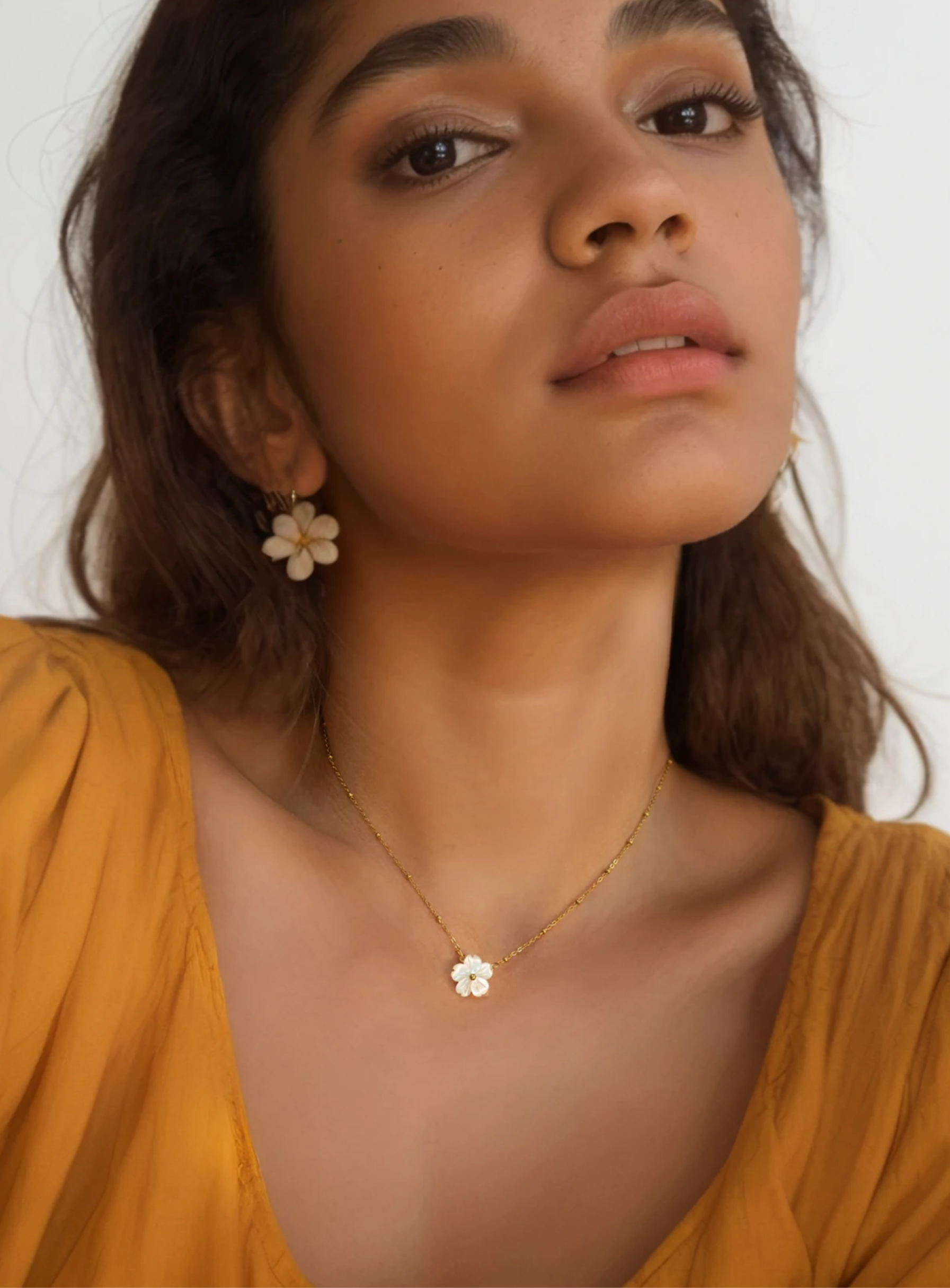 Shell Bloom Necklace